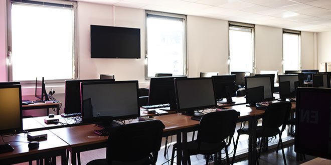 Centre IFOCOP Montigny-le-Bretonneux : Salle informatique